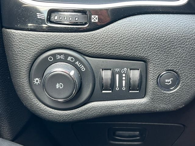 2023 Jeep Cherokee Altitude Lux 4x4