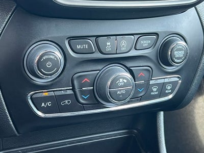 2023 Jeep Cherokee Altitude Lux 4x4