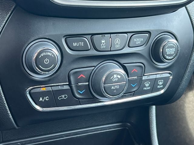 2023 Jeep Cherokee Altitude Lux 4x4