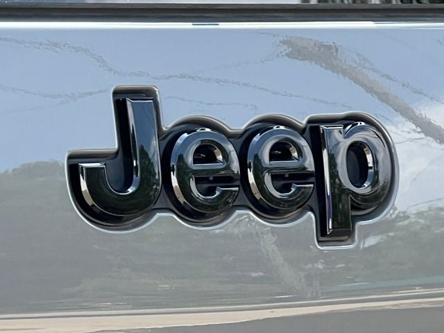 2023 Jeep Cherokee Altitude Lux 4x4