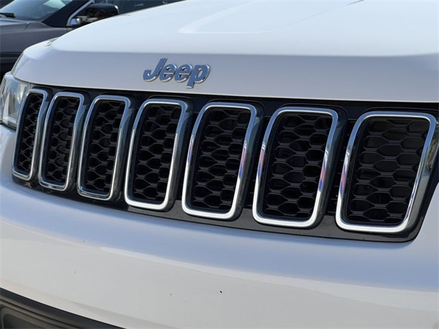 2021 Jeep Grand Cherokee Laredo E 4x4