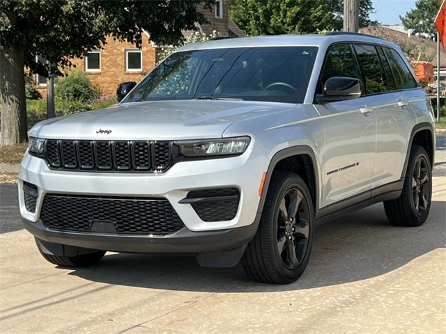 2022 Jeep Grand Cherokee Altitude 4x4