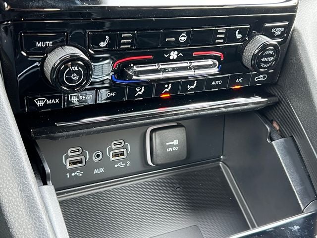 2026 Jeep Grand Cherokee GRAND CHEROKEE LAREDO X 4X4