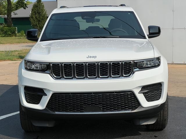 2026 Jeep Grand Cherokee GRAND CHEROKEE LAREDO X 4X4