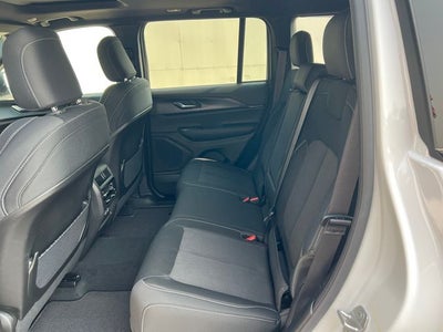 2026 Jeep Grand Cherokee GRAND CHEROKEE LAREDO X 4X4