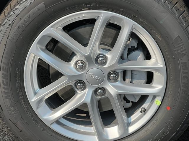 2026 Jeep Grand Cherokee GRAND CHEROKEE LAREDO X 4X4