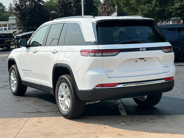 2026 Jeep Grand Cherokee GRAND CHEROKEE LAREDO X 4X4