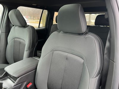 2026 Jeep Grand Cherokee GRAND CHEROKEE LAREDO X 4X4