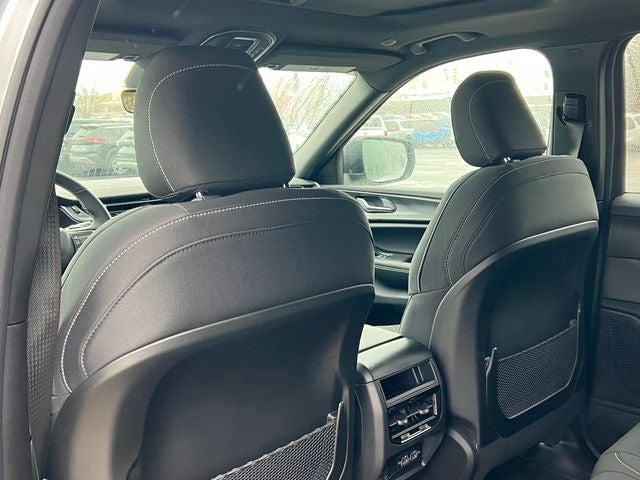 2026 Jeep Grand Cherokee GRAND CHEROKEE LAREDO X 4X4