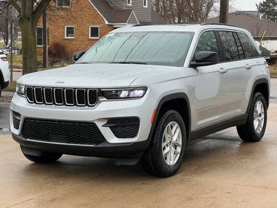 2026 Jeep Grand Cherokee GRAND CHEROKEE LAREDO X 4X4