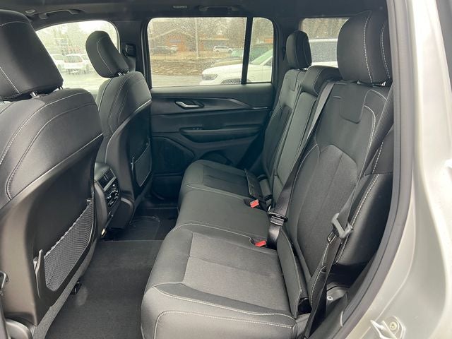 2026 Jeep Grand Cherokee GRAND CHEROKEE LAREDO X 4X4