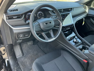 2025 Jeep Grand Cherokee GRAND CHEROKEE LAREDO X 4X4