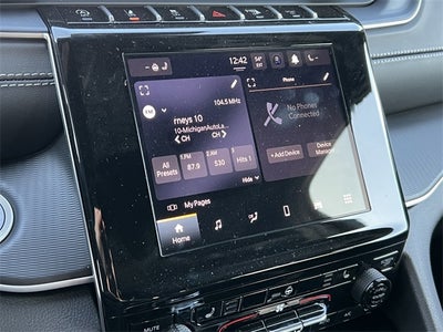 2025 Jeep Grand Cherokee GRAND CHEROKEE LAREDO X 4X4