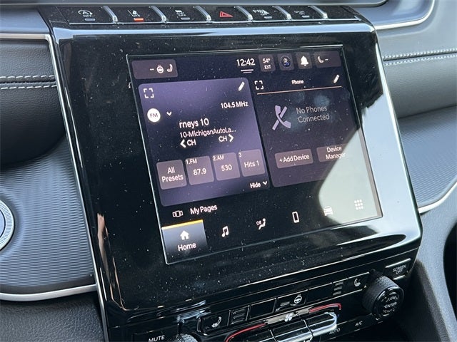 2025 Jeep Grand Cherokee GRAND CHEROKEE LAREDO X 4X4