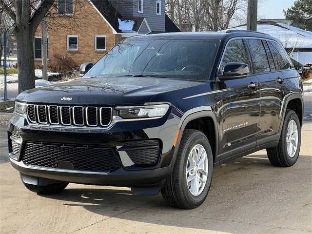 2025 Jeep Grand Cherokee GRAND CHEROKEE LAREDO X 4X4