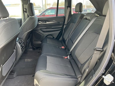 2025 Jeep Grand Cherokee GRAND CHEROKEE LAREDO X 4X4