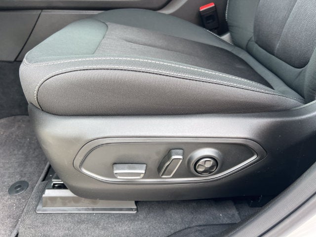 2027 Jeep Grand Cherokee GRAND CHEROKEE LAREDO X 4X4