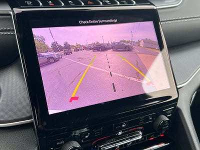 2027 Jeep Grand Cherokee GRAND CHEROKEE LAREDO X 4X4