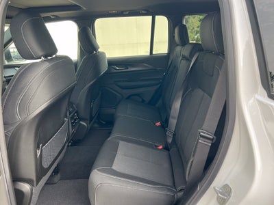 2027 Jeep Grand Cherokee GRAND CHEROKEE LAREDO X 4X4