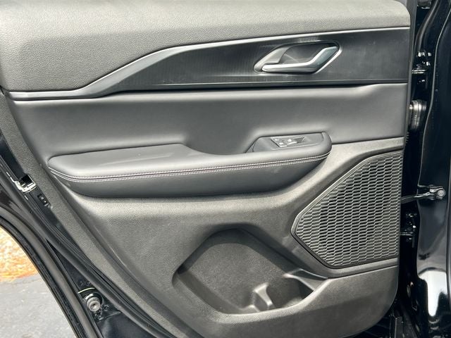 2026 Jeep Grand Cherokee GRAND CHEROKEE LAREDO X 4X4