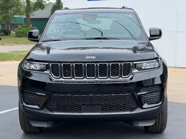 2026 Jeep Grand Cherokee GRAND CHEROKEE LAREDO X 4X4