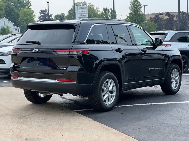2026 Jeep Grand Cherokee GRAND CHEROKEE LAREDO X 4X4