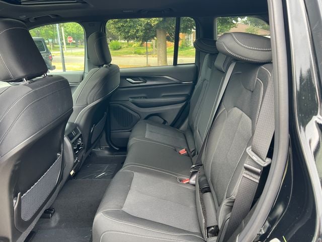 2026 Jeep Grand Cherokee GRAND CHEROKEE LAREDO X 4X4