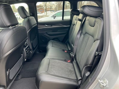 2026 Jeep Grand Cherokee GRAND CHEROKEE LAREDO ALTITUDE 4X4