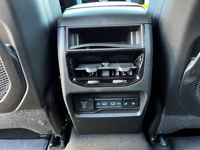 2027 Jeep Grand Cherokee GRAND CHEROKEE LIMITED RESERVE 4X4