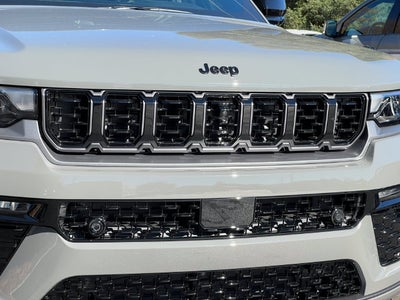 2027 Jeep Grand Cherokee GRAND CHEROKEE LIMITED RESERVE 4X4