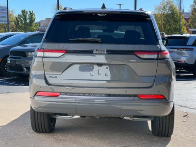 2027 Jeep Grand Cherokee GRAND CHEROKEE LIMITED RESERVE 4X4
