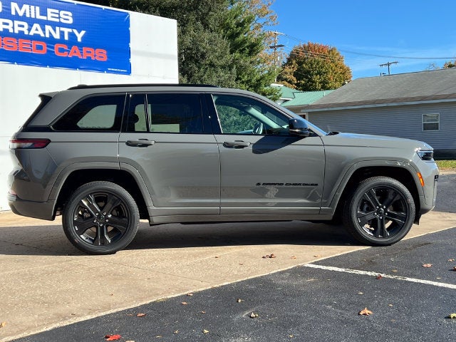 2027 Jeep Grand Cherokee GRAND CHEROKEE LIMITED RESERVE 4X4