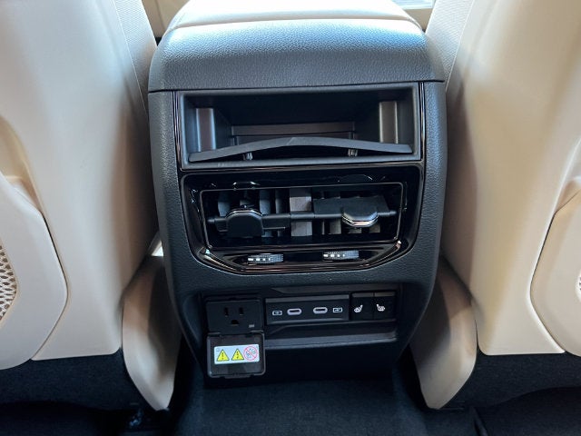 2027 Jeep Grand Cherokee GRAND CHEROKEE LIMITED 4X4