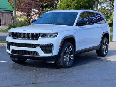 2027 Jeep Grand Cherokee GRAND CHEROKEE LIMITED 4X4