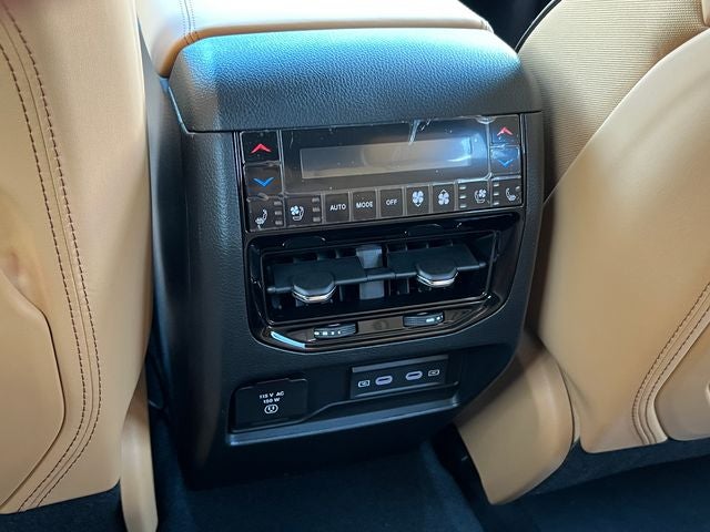 2026 Jeep Grand Cherokee GRAND CHEROKEE SUMMIT 4X4