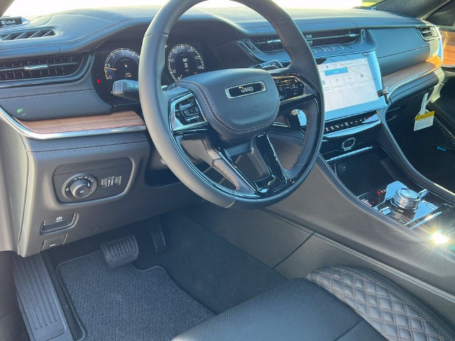 2027 Jeep Grand Cherokee GRAND CHEROKEE SUMMIT 4X4