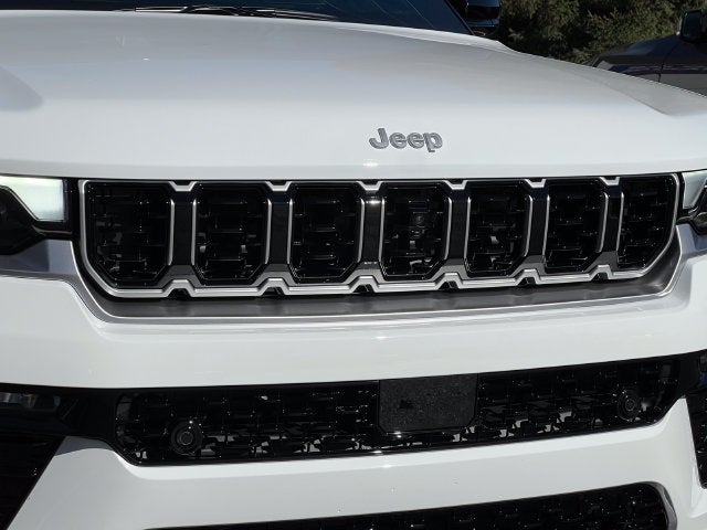 2027 Jeep Grand Cherokee GRAND CHEROKEE SUMMIT 4X4
