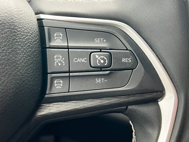2024 Jeep Grand Cherokee L Altitude 4x4