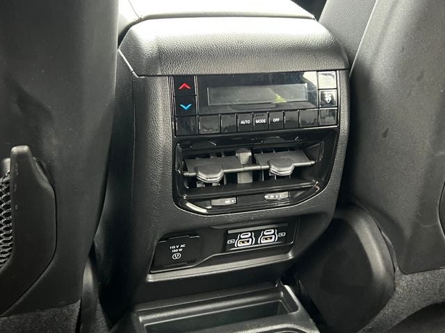 2024 Jeep Grand Cherokee L Altitude 4x4