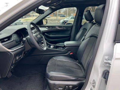 2023 Jeep Grand Cherokee L Altitude 4x4