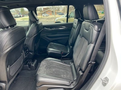 2023 Jeep Grand Cherokee L Altitude 4x4