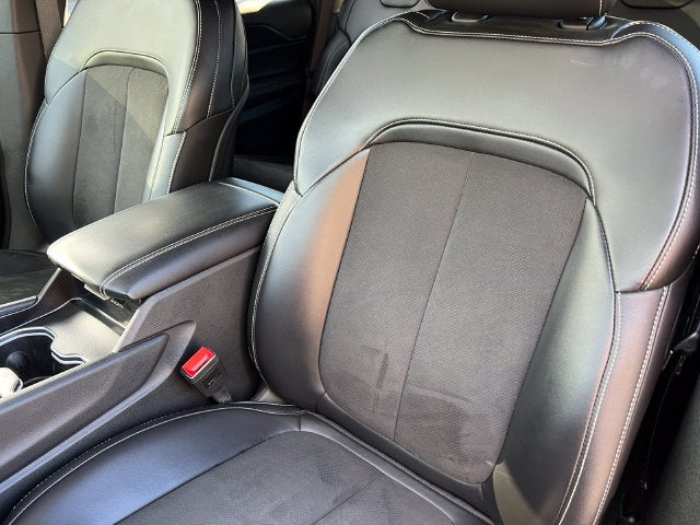 2025 Jeep Grand Cherokee L Altitude 4x4