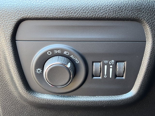 2025 Jeep Grand Cherokee L Altitude 4x4