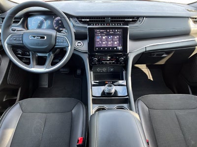 2025 Jeep Grand Cherokee L Altitude 4x4