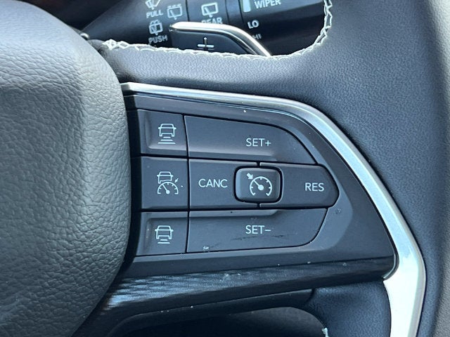 2025 Jeep Grand Cherokee L Altitude 4x4