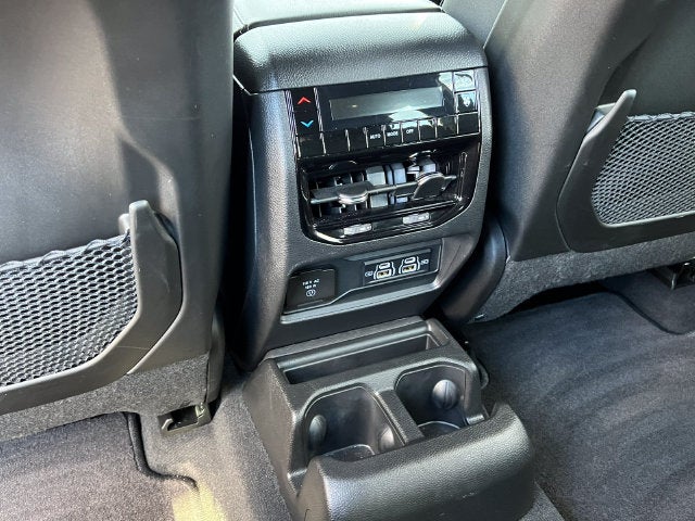 2025 Jeep Grand Cherokee L Altitude 4x4