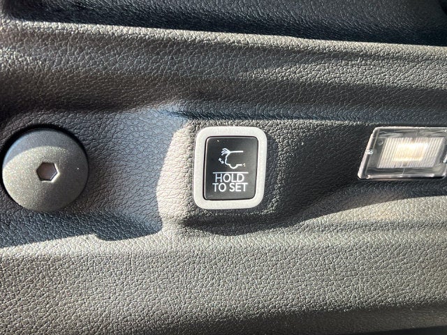 2025 Jeep Grand Cherokee L Altitude 4x4