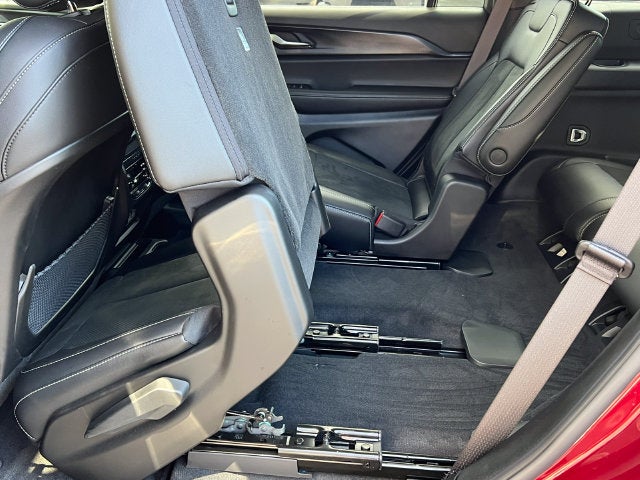2025 Jeep Grand Cherokee L Altitude 4x4