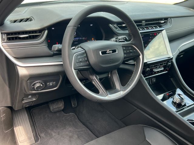 2025 Jeep Grand Cherokee L Altitude 4x4