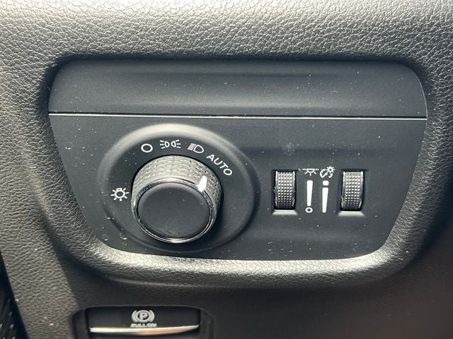 2025 Jeep Grand Cherokee L Altitude 4x4